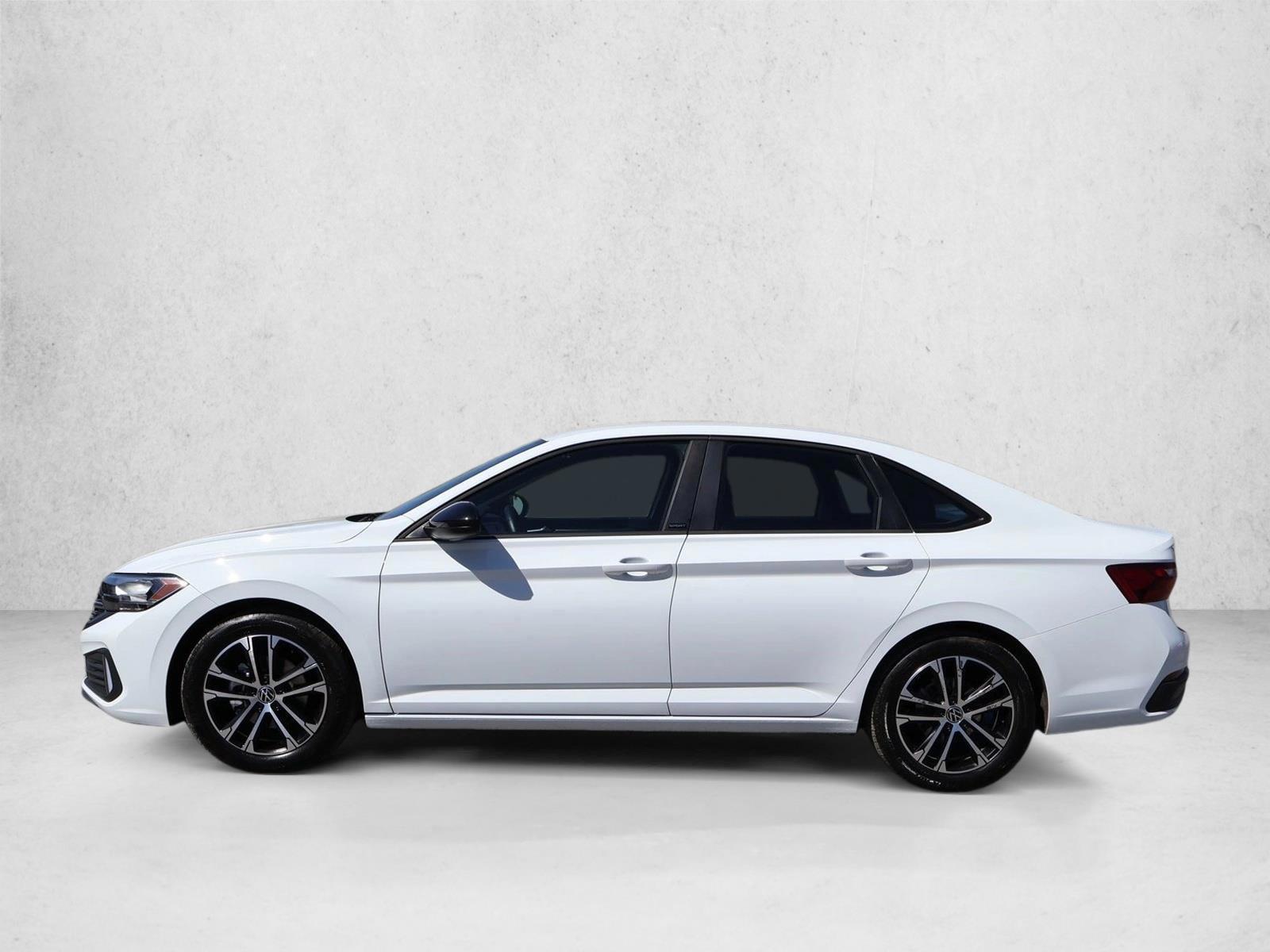 Thumbnail: 2024 Volkswagen Jetta - 2