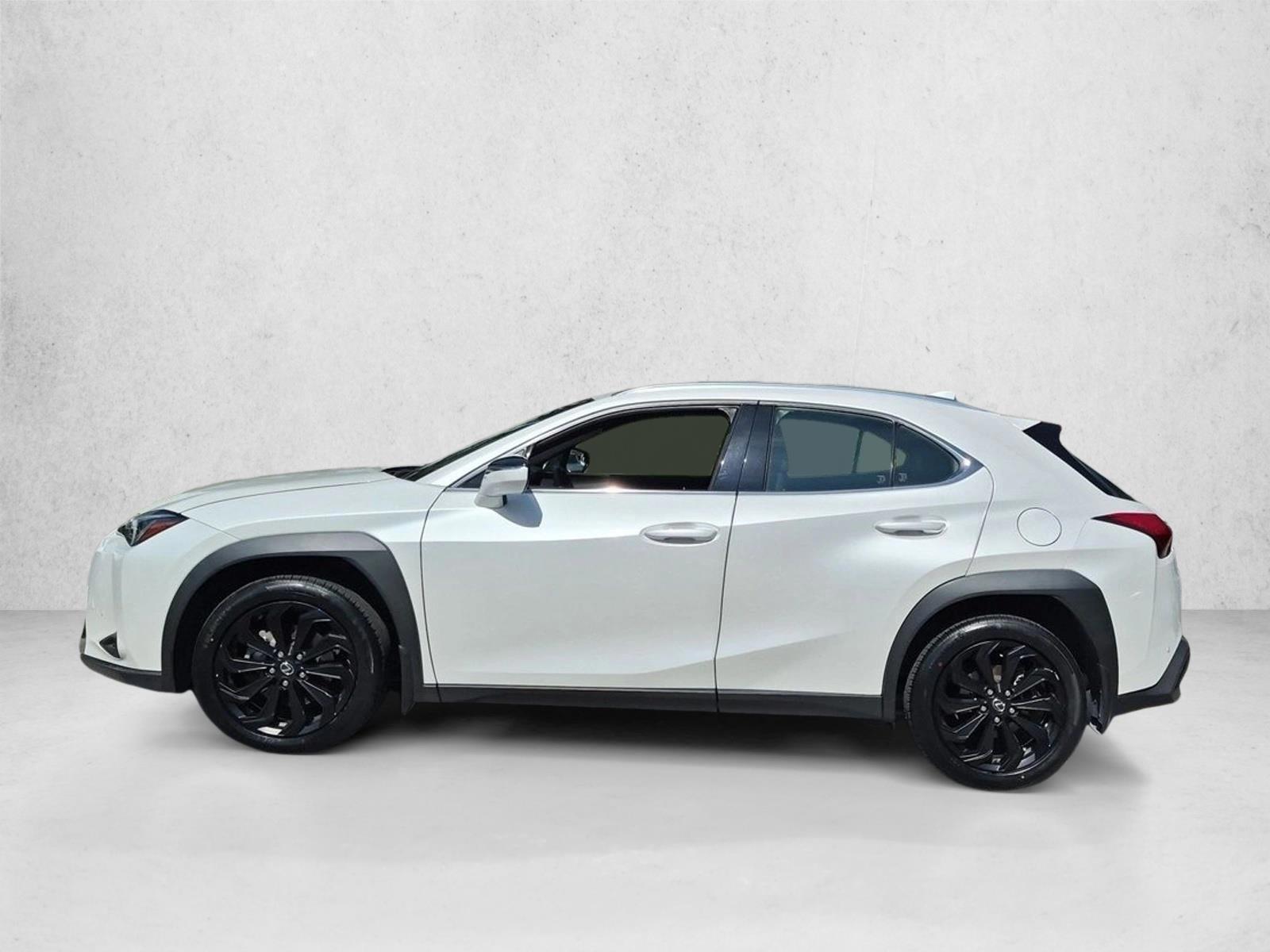 Thumbnail: 2022 Lexus UX - 2