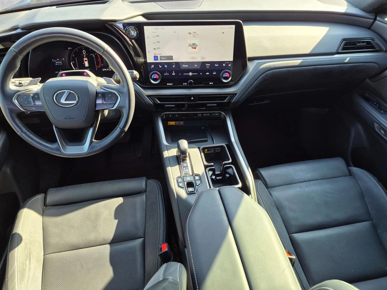 2025 Lexus TX Luxury - Photo 18