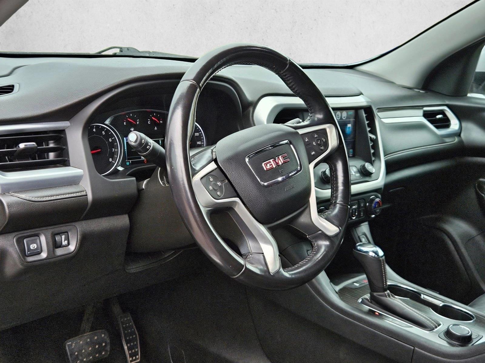 Thumbnail: 2018 GMC Acadia - 3