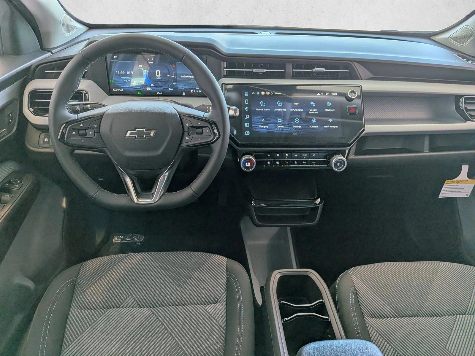 Thumbnail: 2027 Chevrolet Bolt EV - 4