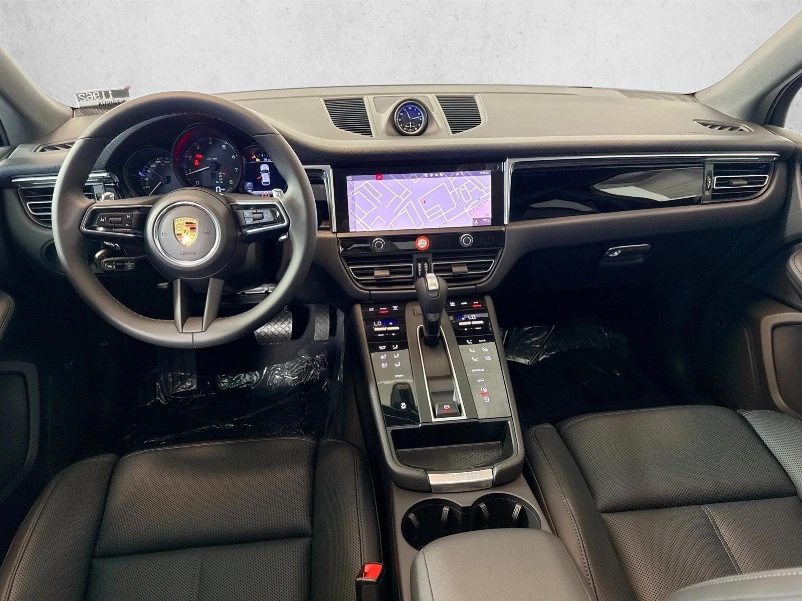 Thumbnail: 2026 Porsche Macan - 3