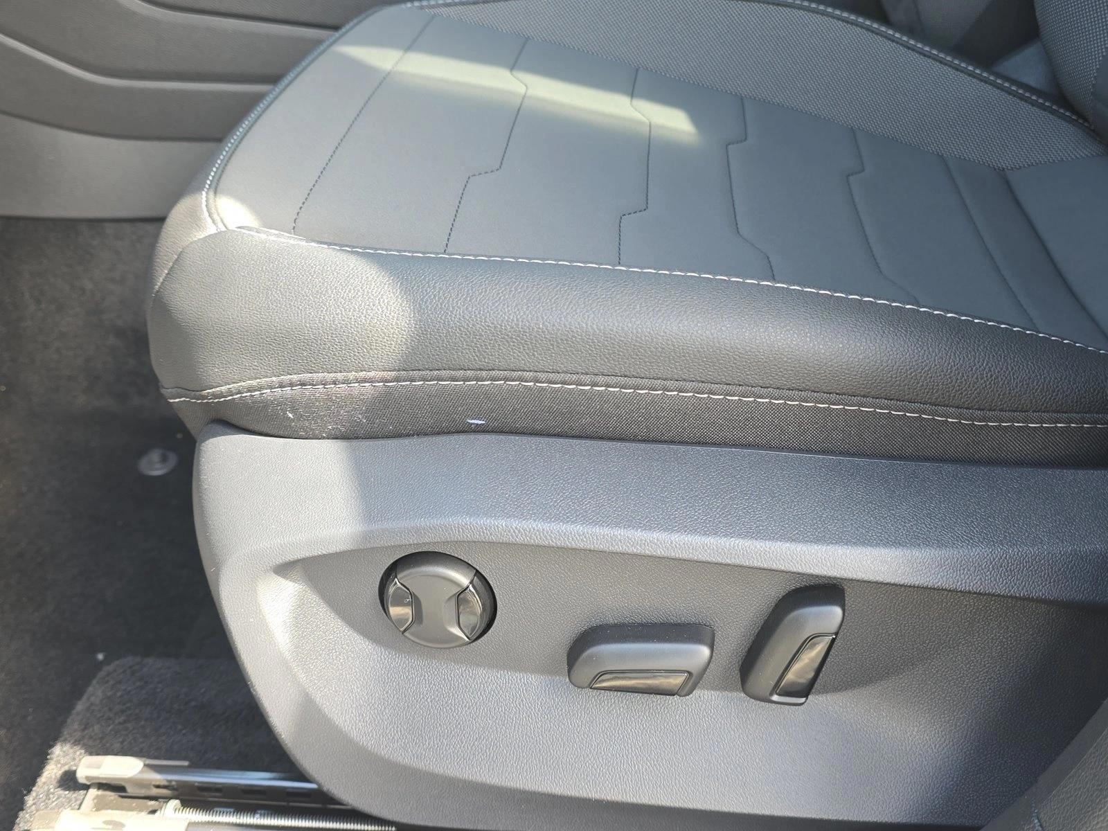 Thumbnail: 2026 Volkswagen Taos - 4