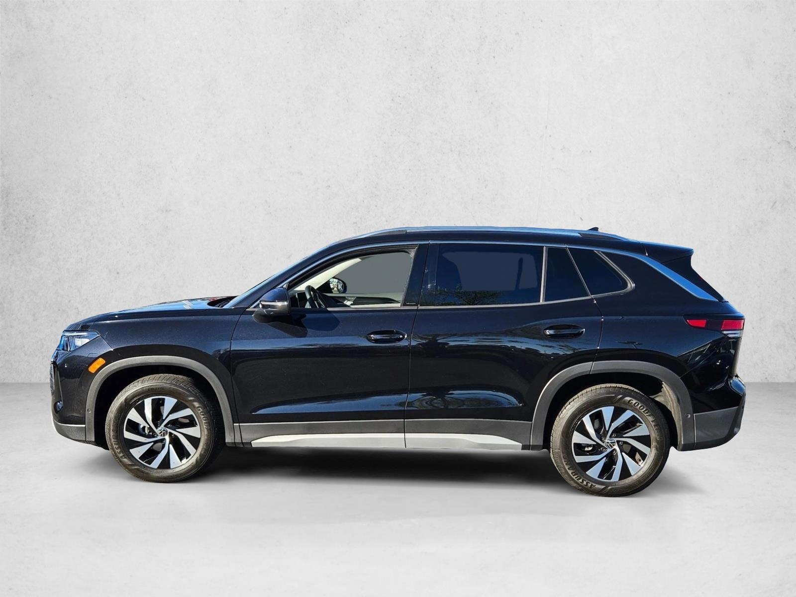 Thumbnail: 2025 Volkswagen Tiguan - 2