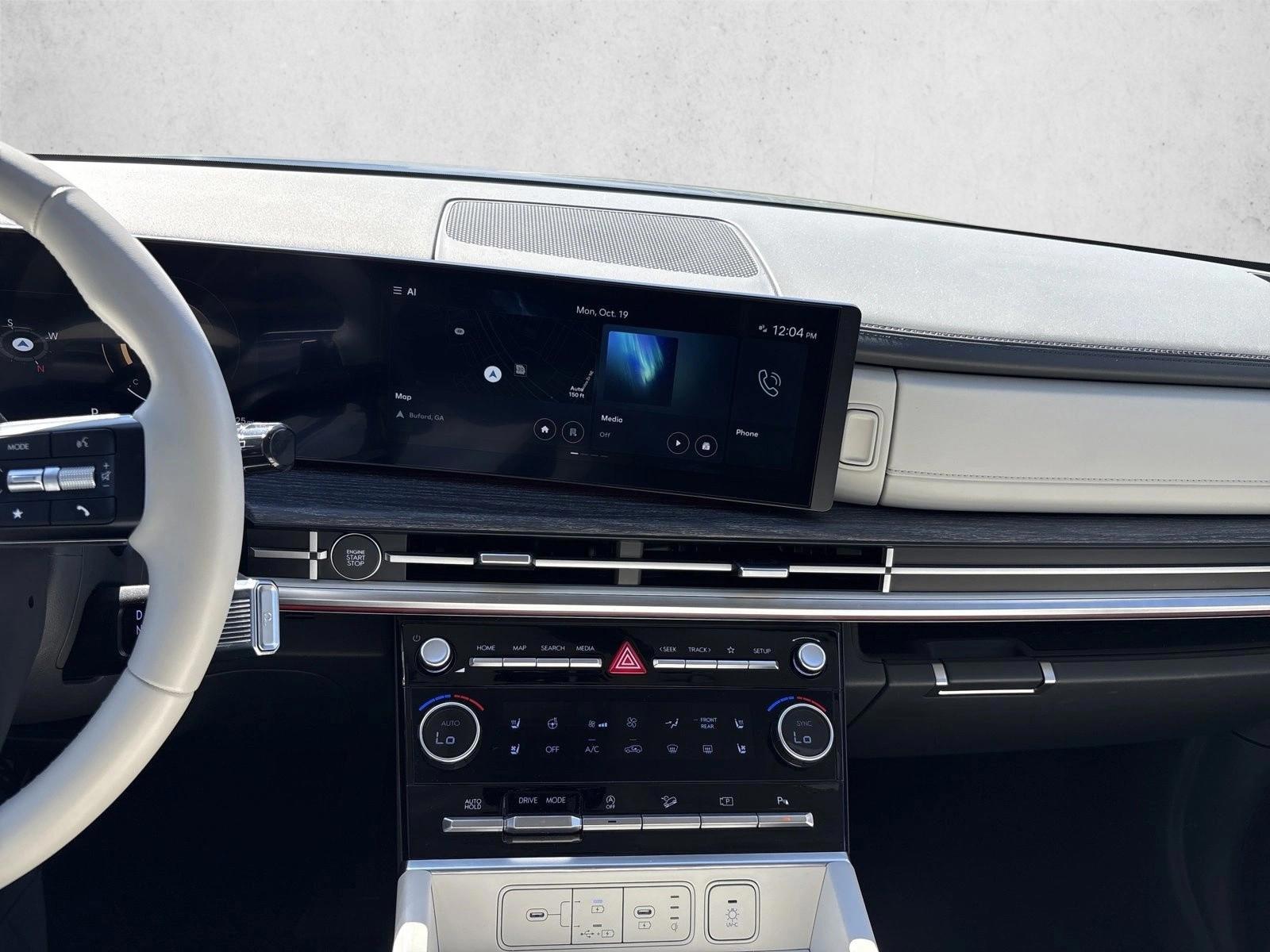 2025 Hyundai Santa Fe Limited - Photo 14