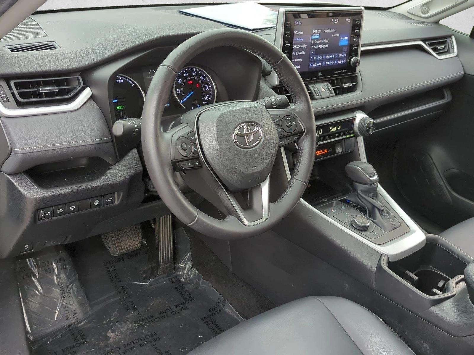 Thumbnail: 2022 Toyota RAV4 - 3