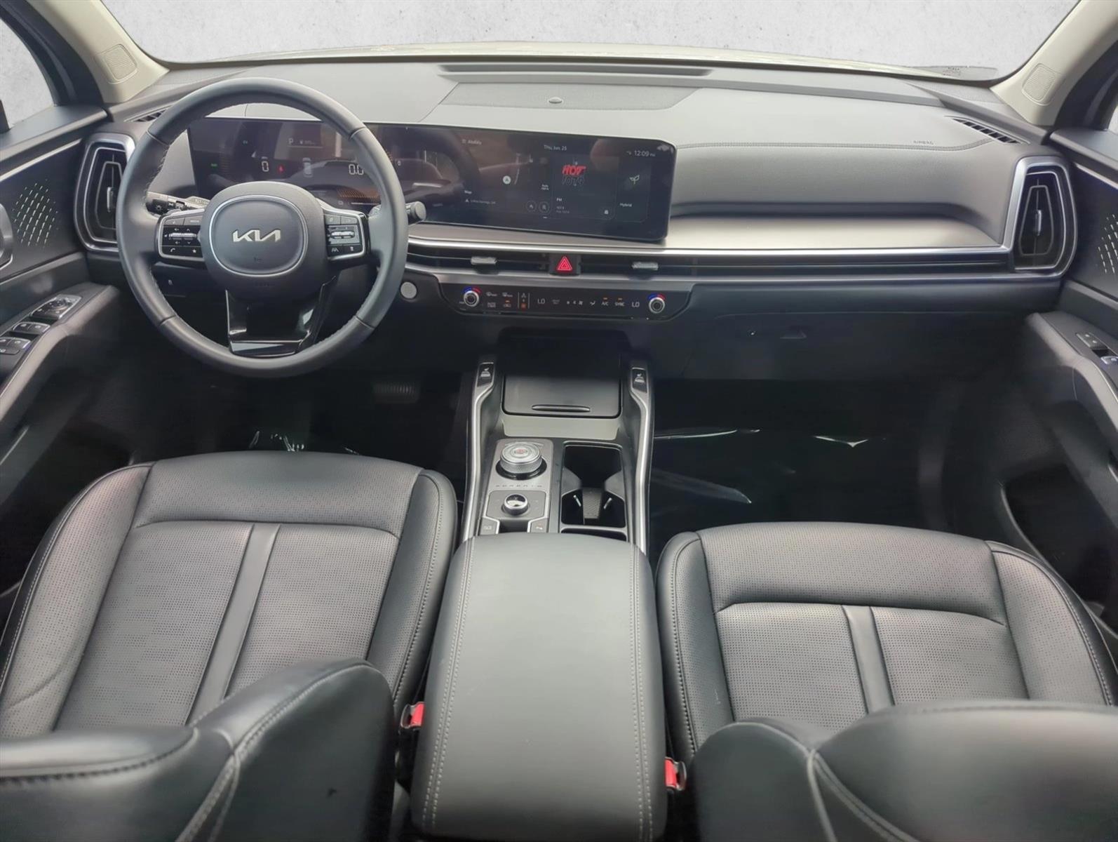 Thumbnail: 2025 Kia Sorento - 3