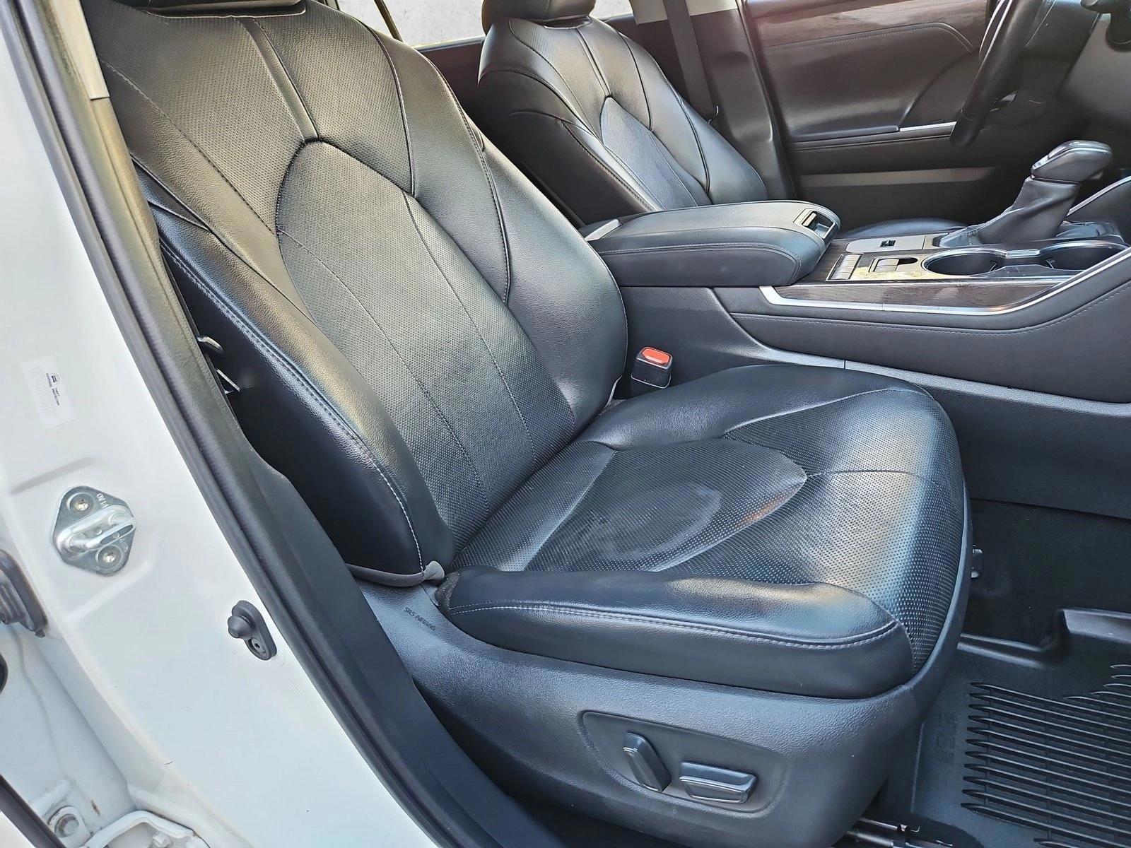 Thumbnail: 2020 Toyota Highlander - 6