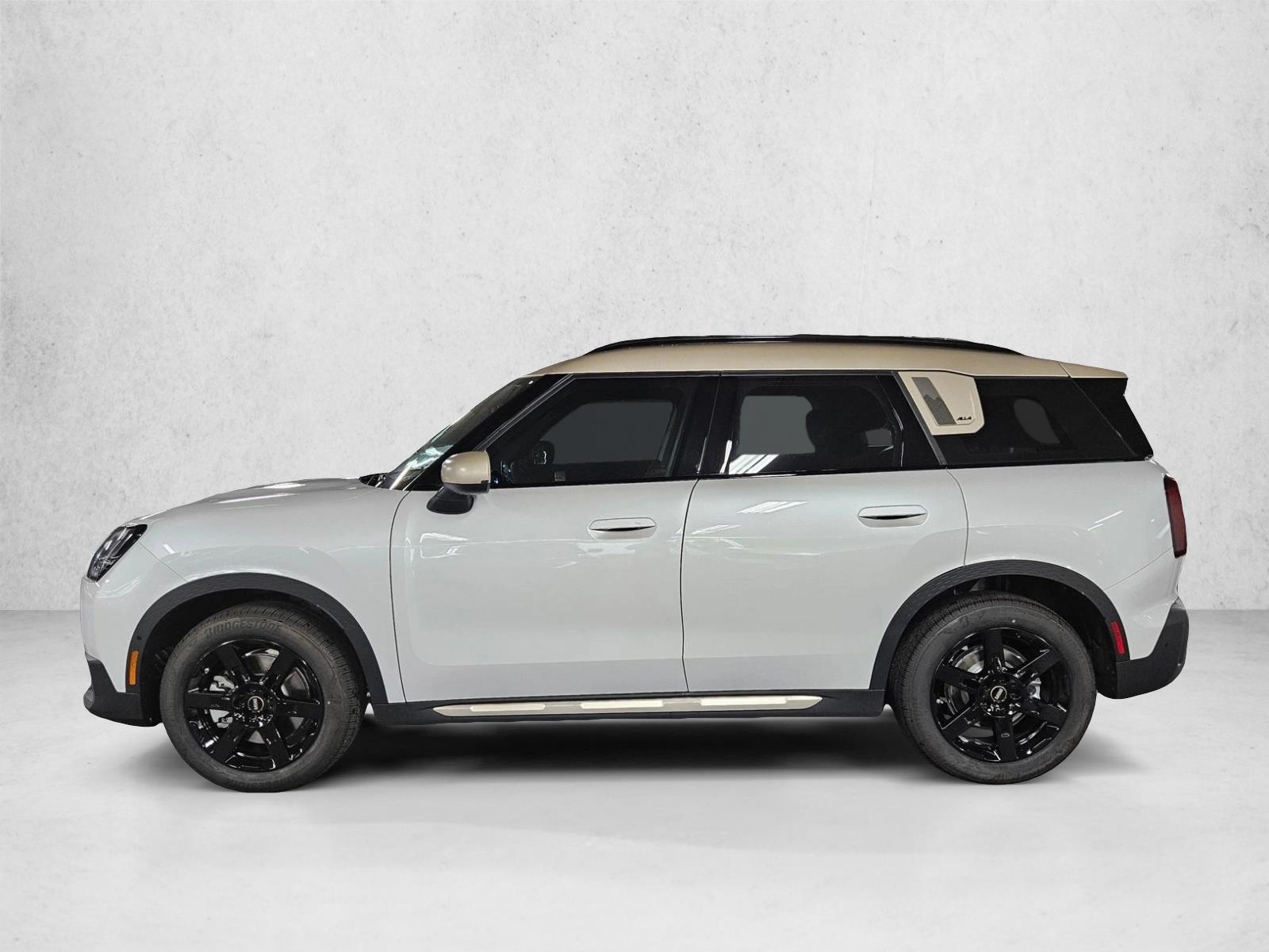 Thumbnail: 2027 MINI Cooper Countryman - 2