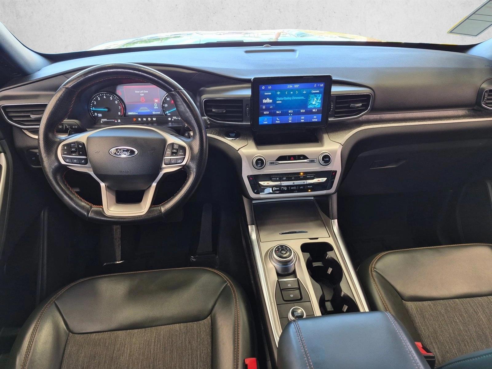 Thumbnail: 2022 Ford Explorer - 3