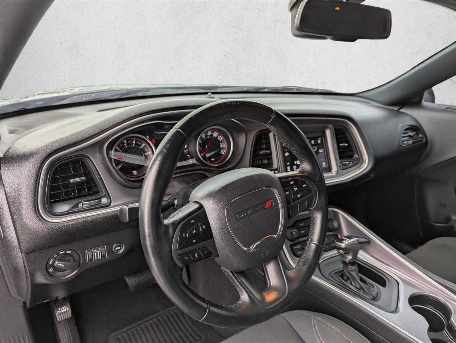 Thumbnail: 2019 Dodge Challenger - 3