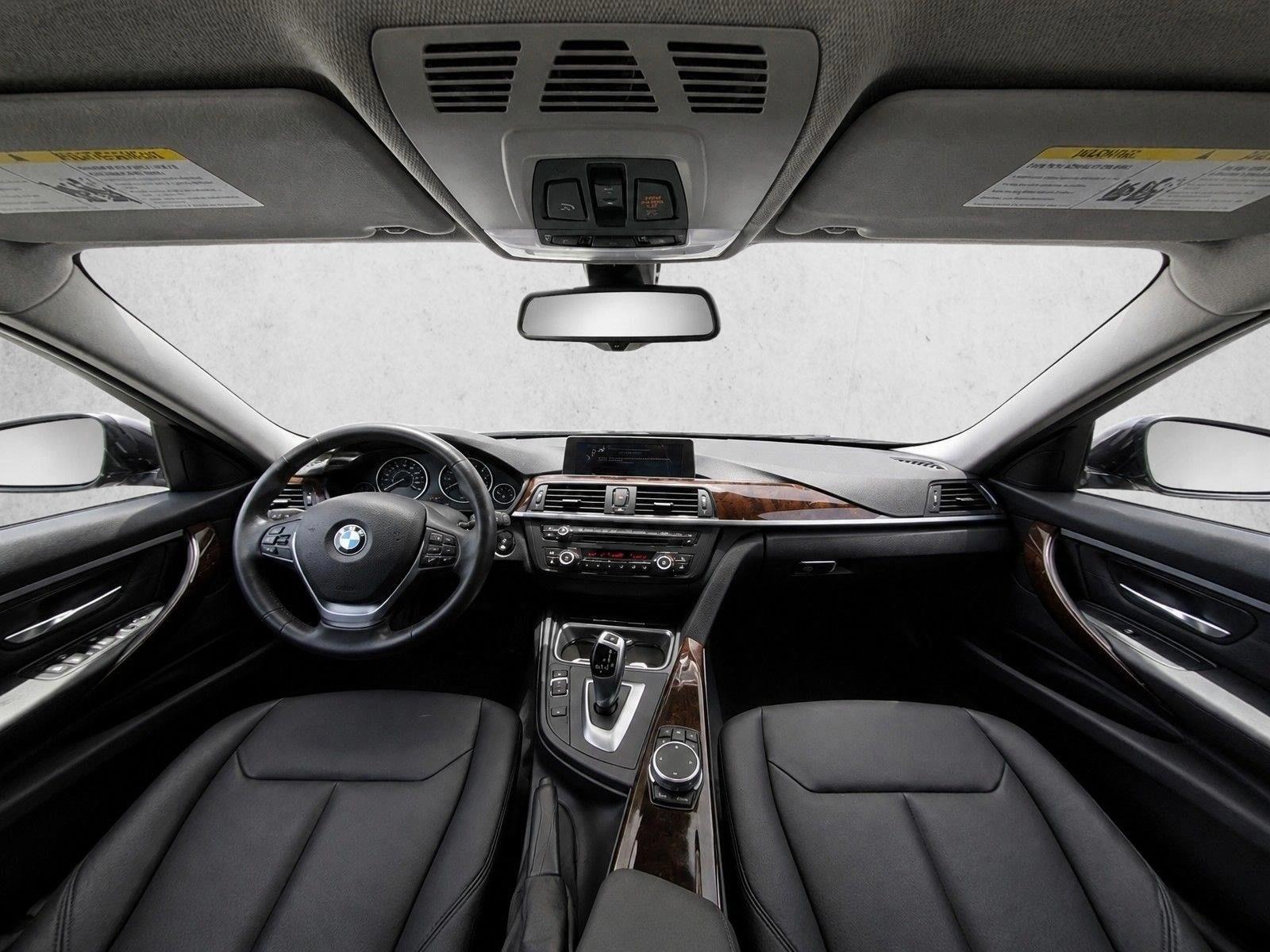 Thumbnail: 2015 BMW 3 Series - 4