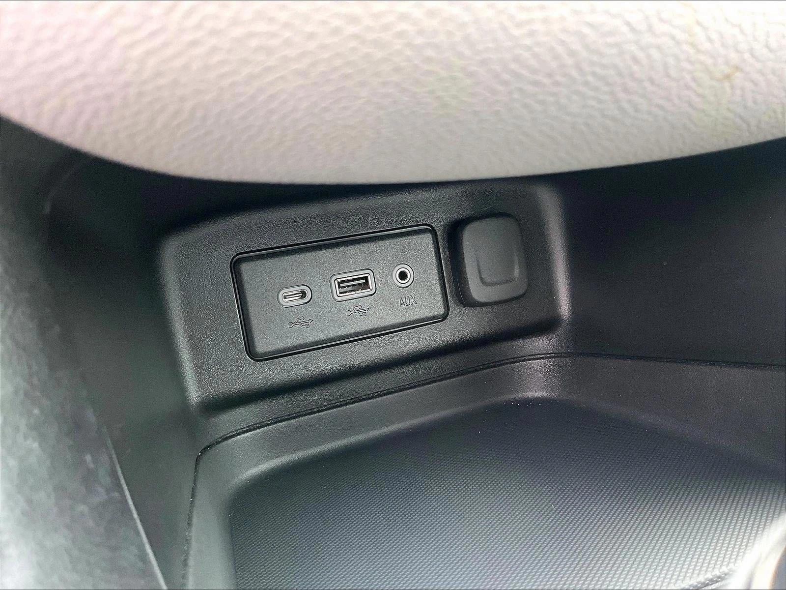 2020 Chevrolet Equinox LS - Photo 26