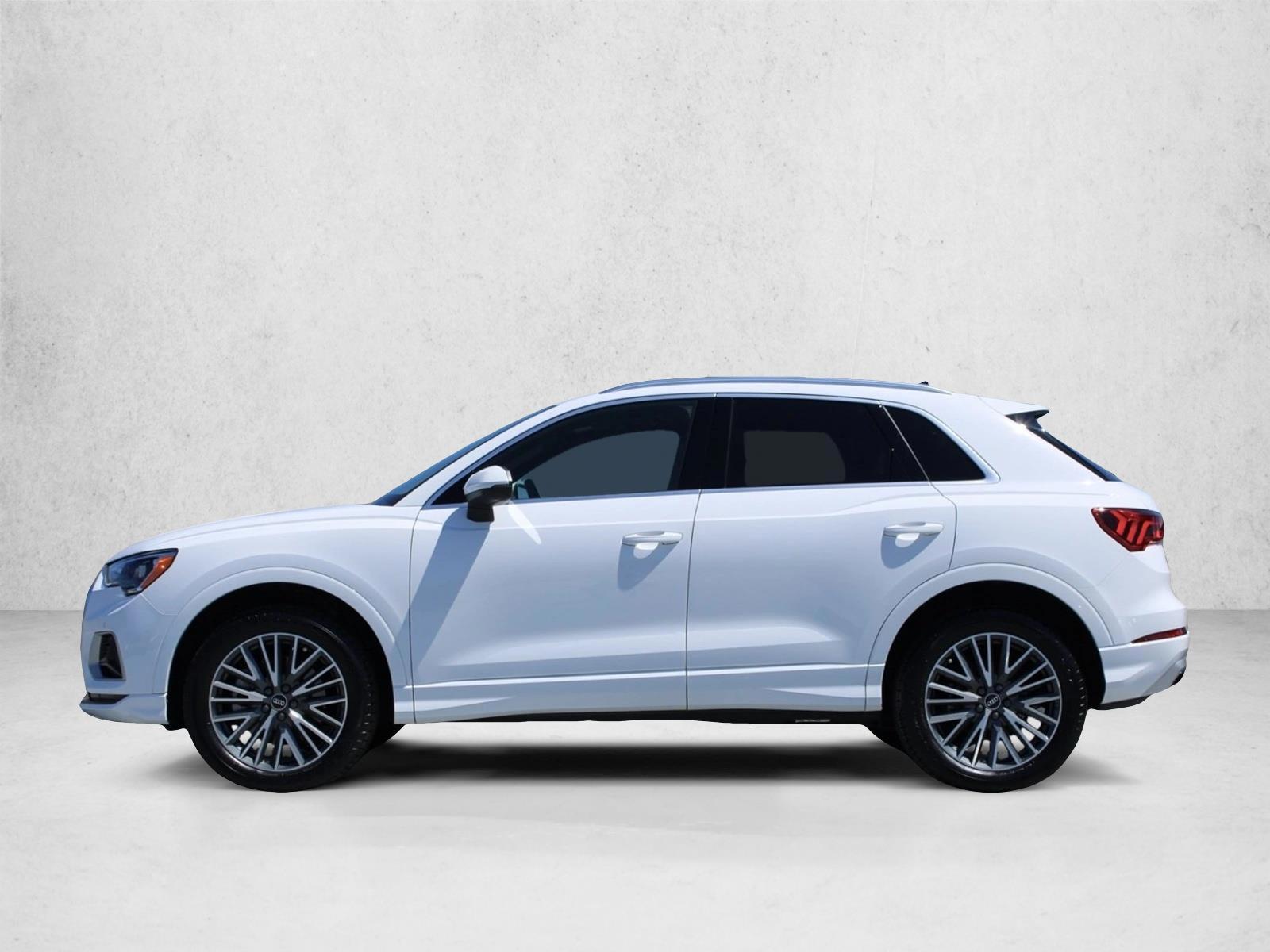 Thumbnail: 2022 Audi Q3 - 2