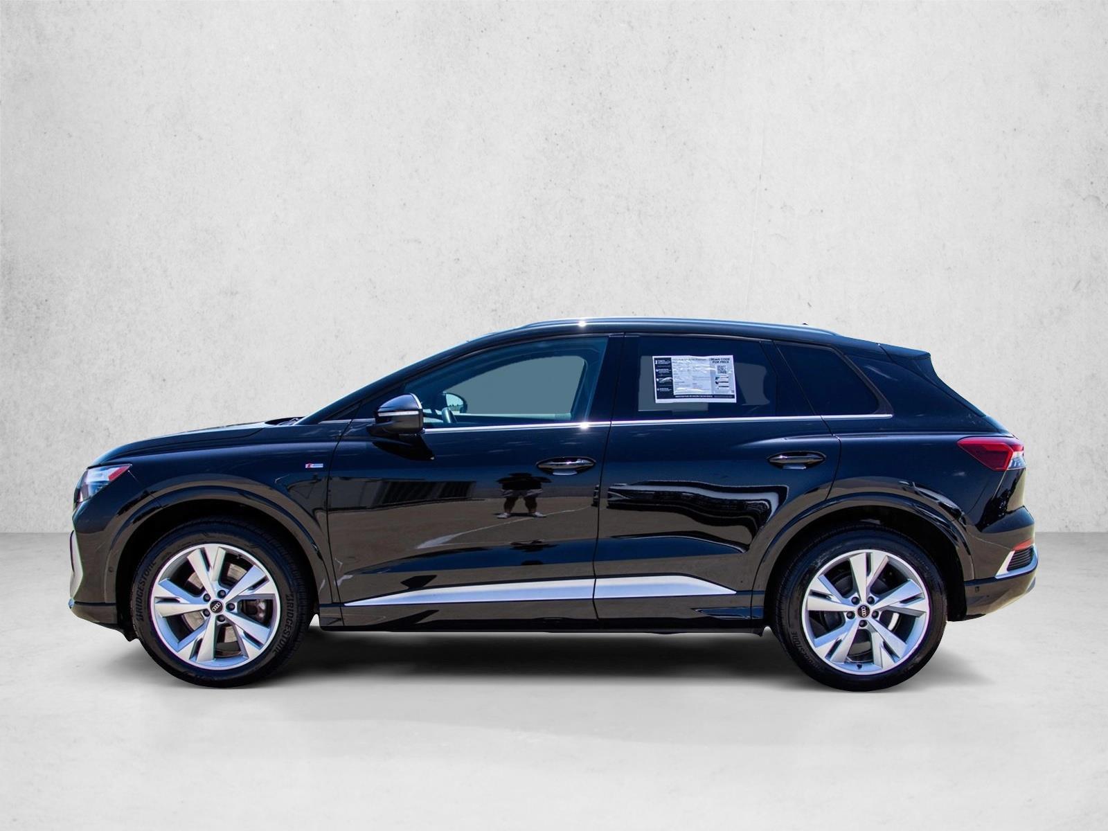 Thumbnail: 2023 Audi Q4 e-tron - 2
