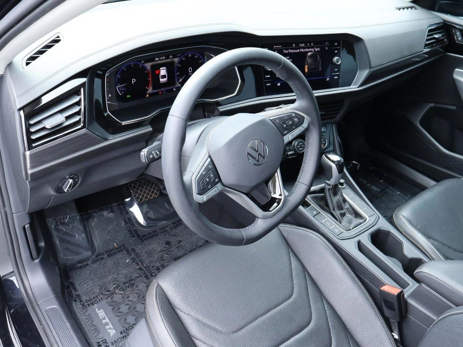 Thumbnail: 2022 Volkswagen Jetta - 3