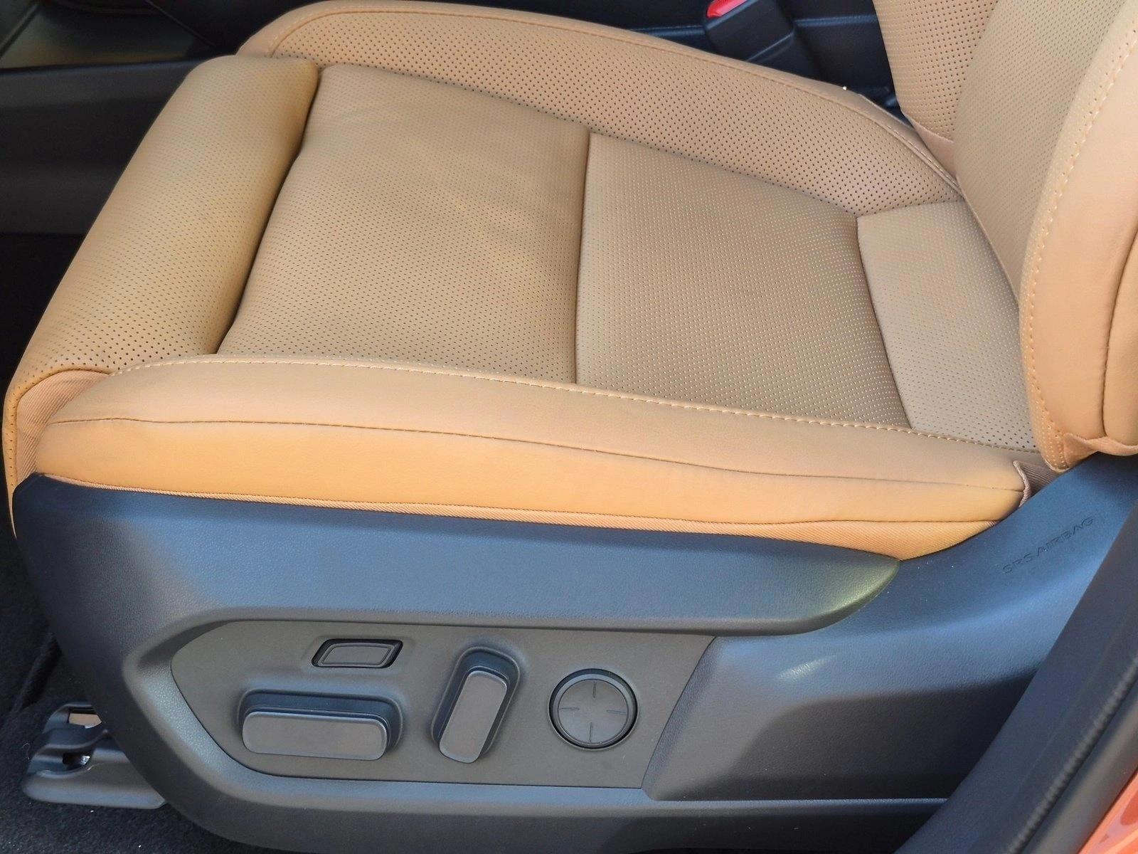 Thumbnail: 2026 Lexus ES - 4