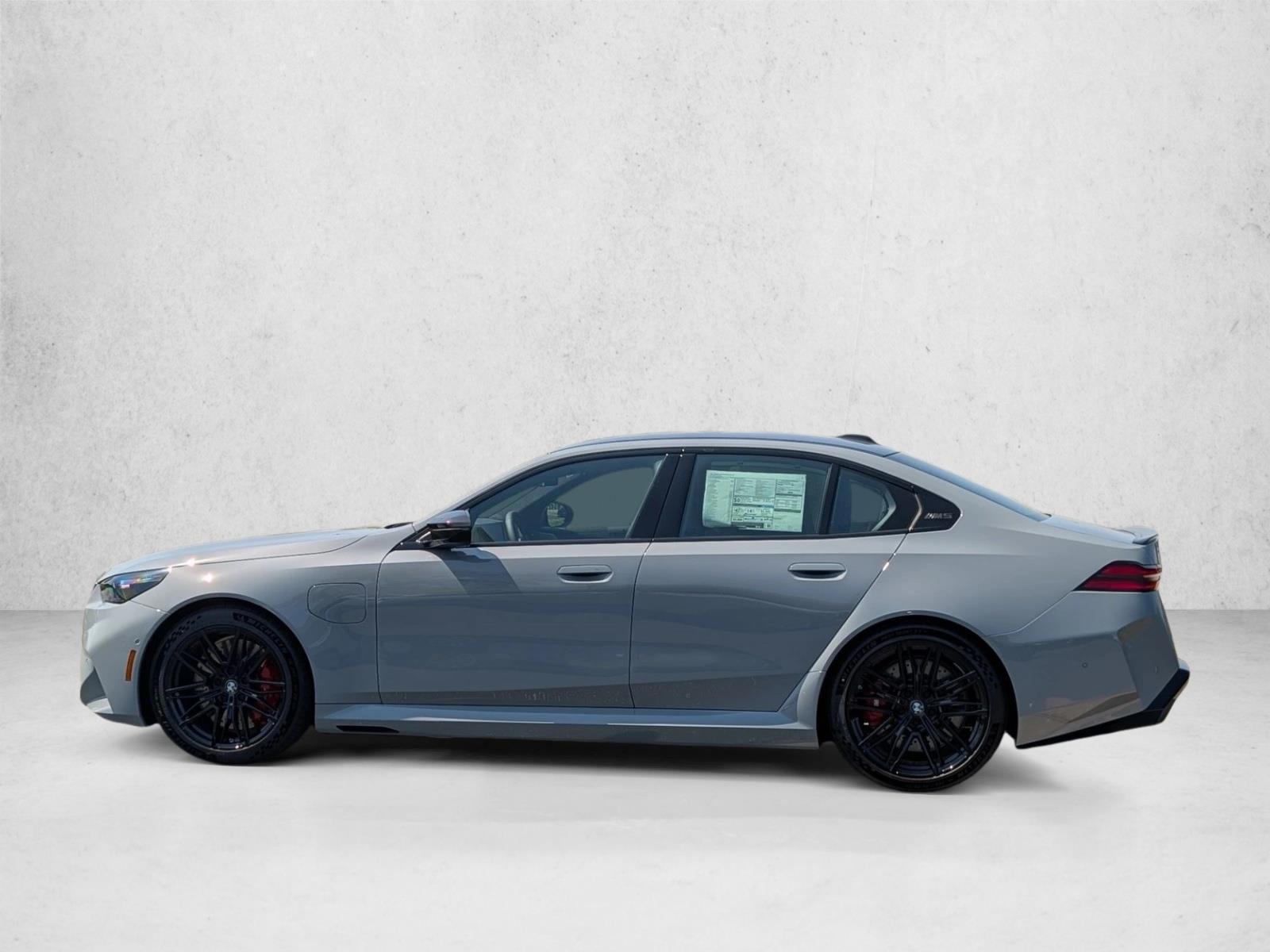 Thumbnail: 2026 BMW M5 - 2