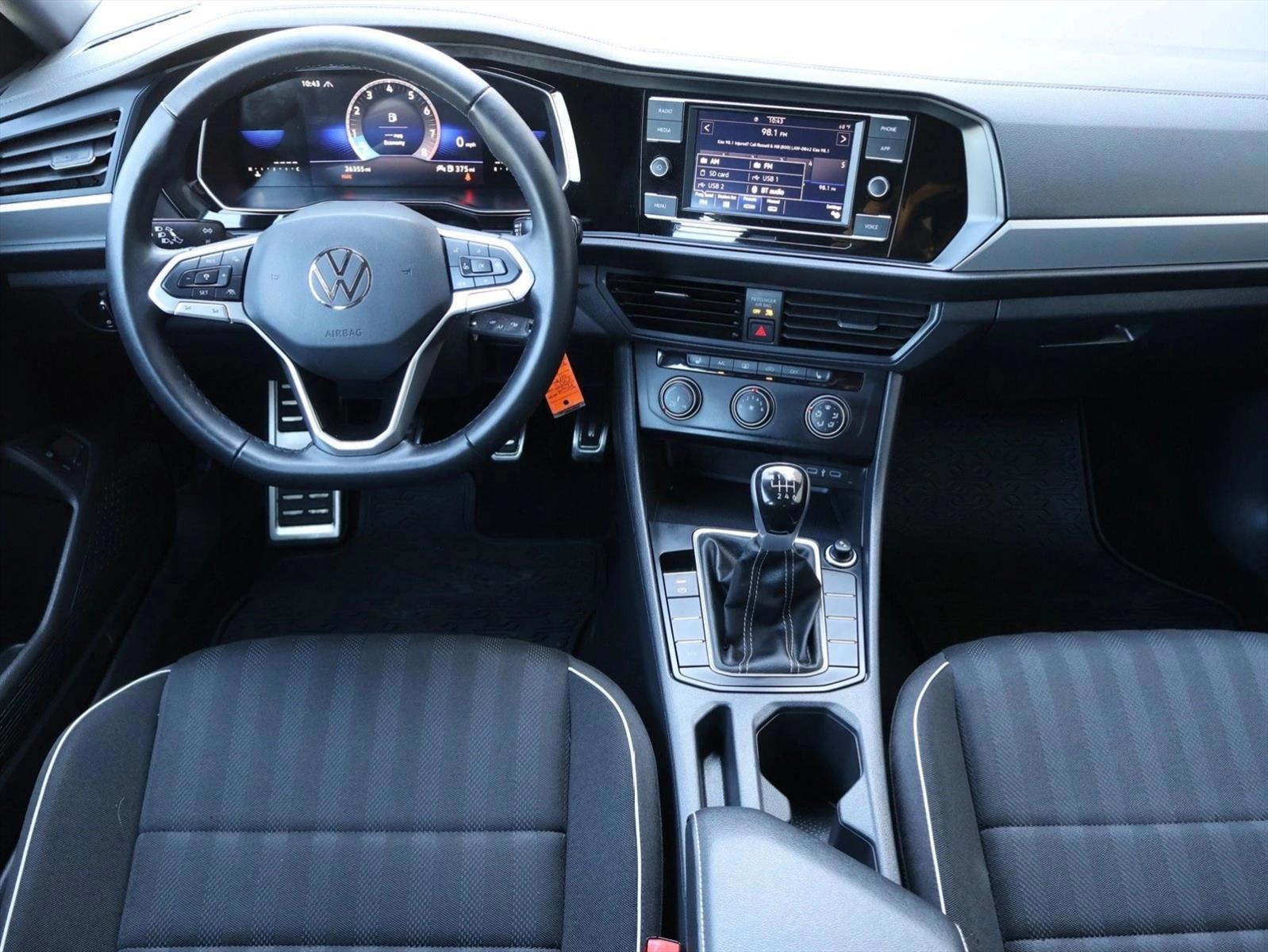 Thumbnail: 2024 Volkswagen Jetta - 3
