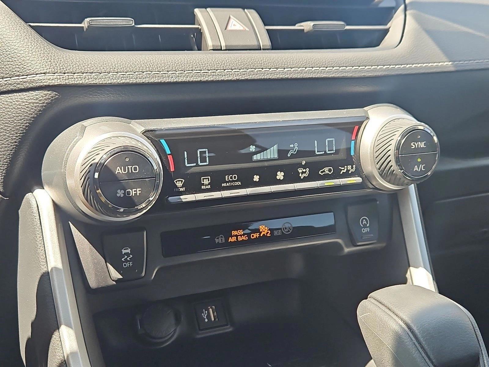 Thumbnail: 2025 Toyota RAV4 - 3