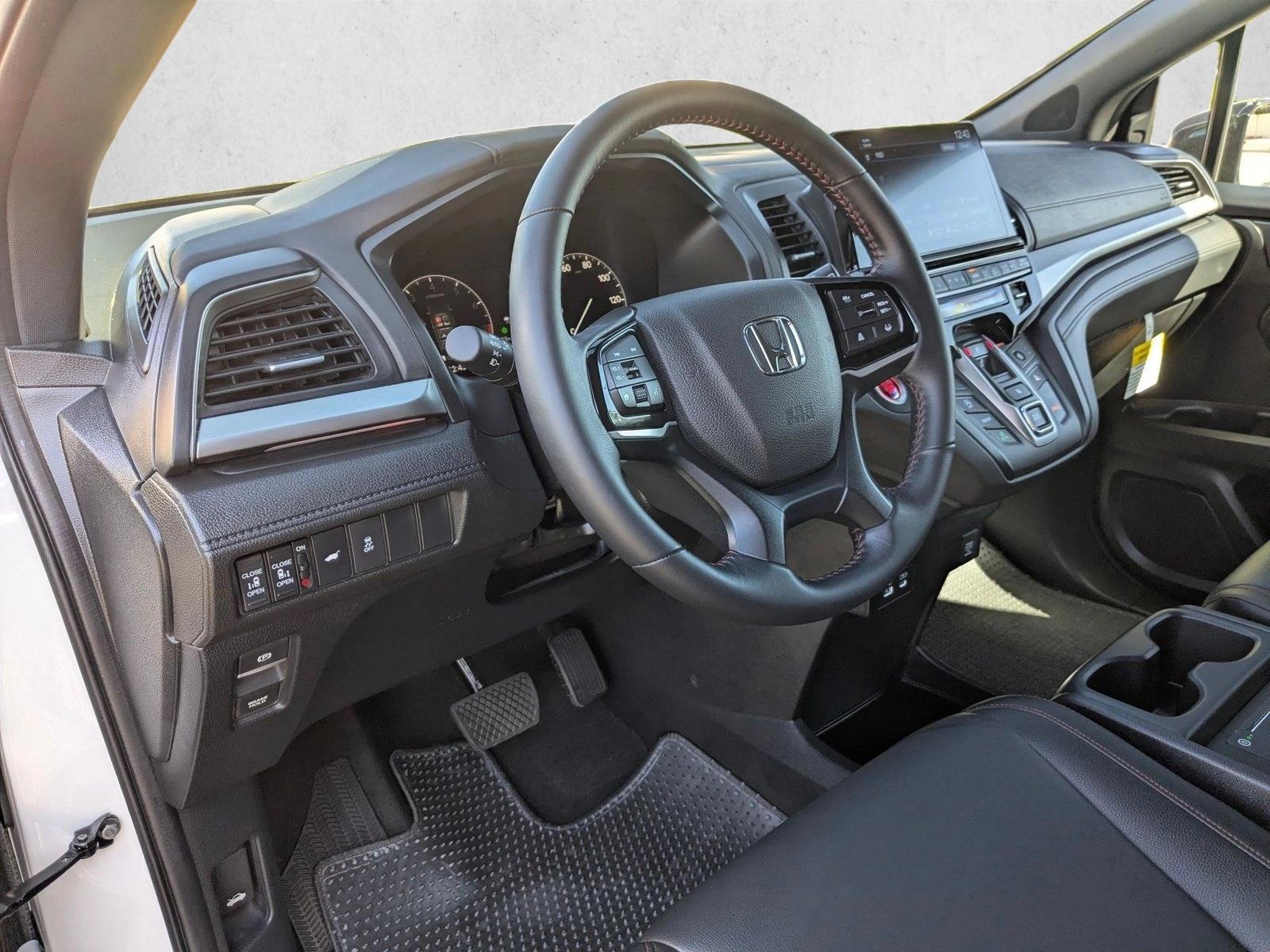 Thumbnail: 2026 Honda Odyssey - 3