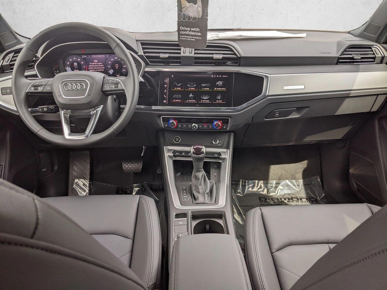 Thumbnail: 2025 Audi Q3 - 4