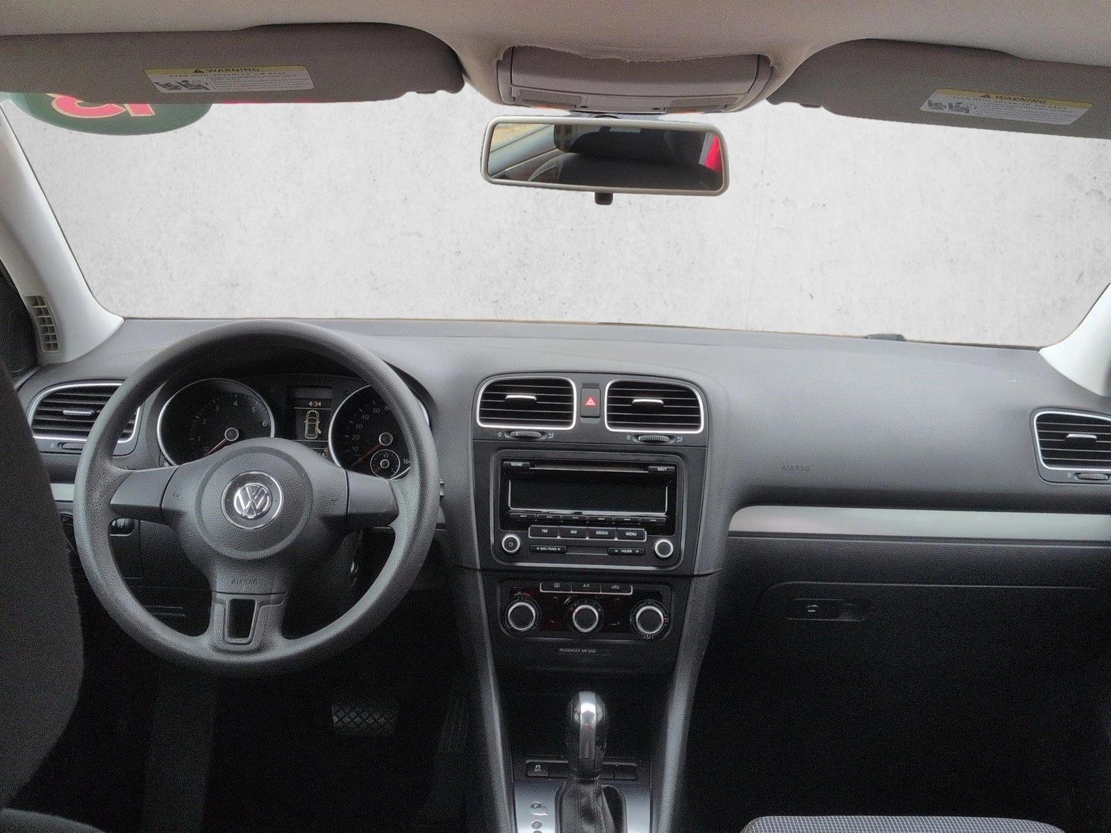 Thumbnail: 2013 Volkswagen Golf - 4