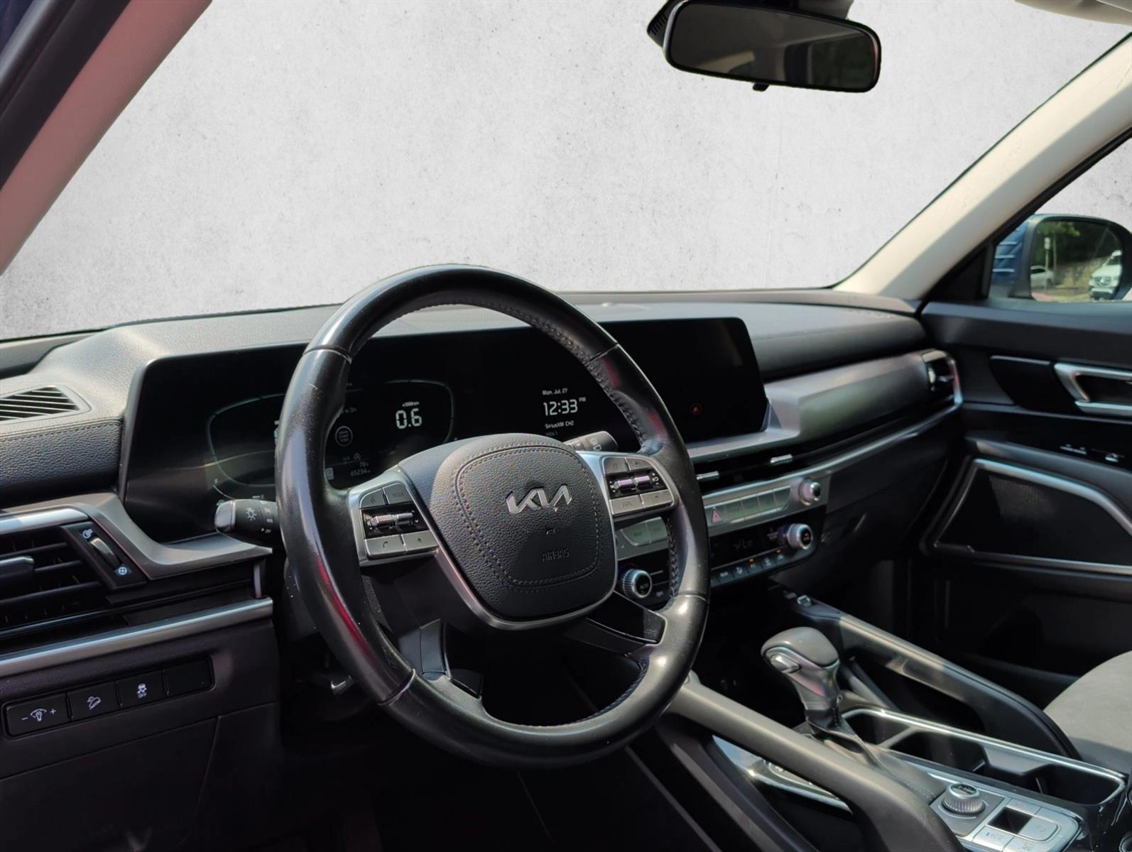 Thumbnail: 2023 Kia Telluride - 3