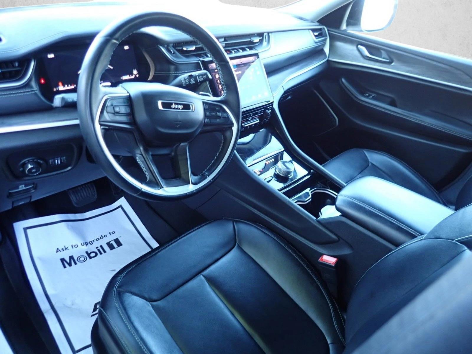 Thumbnail: 2022 Jeep Grand Cherokee - 3
