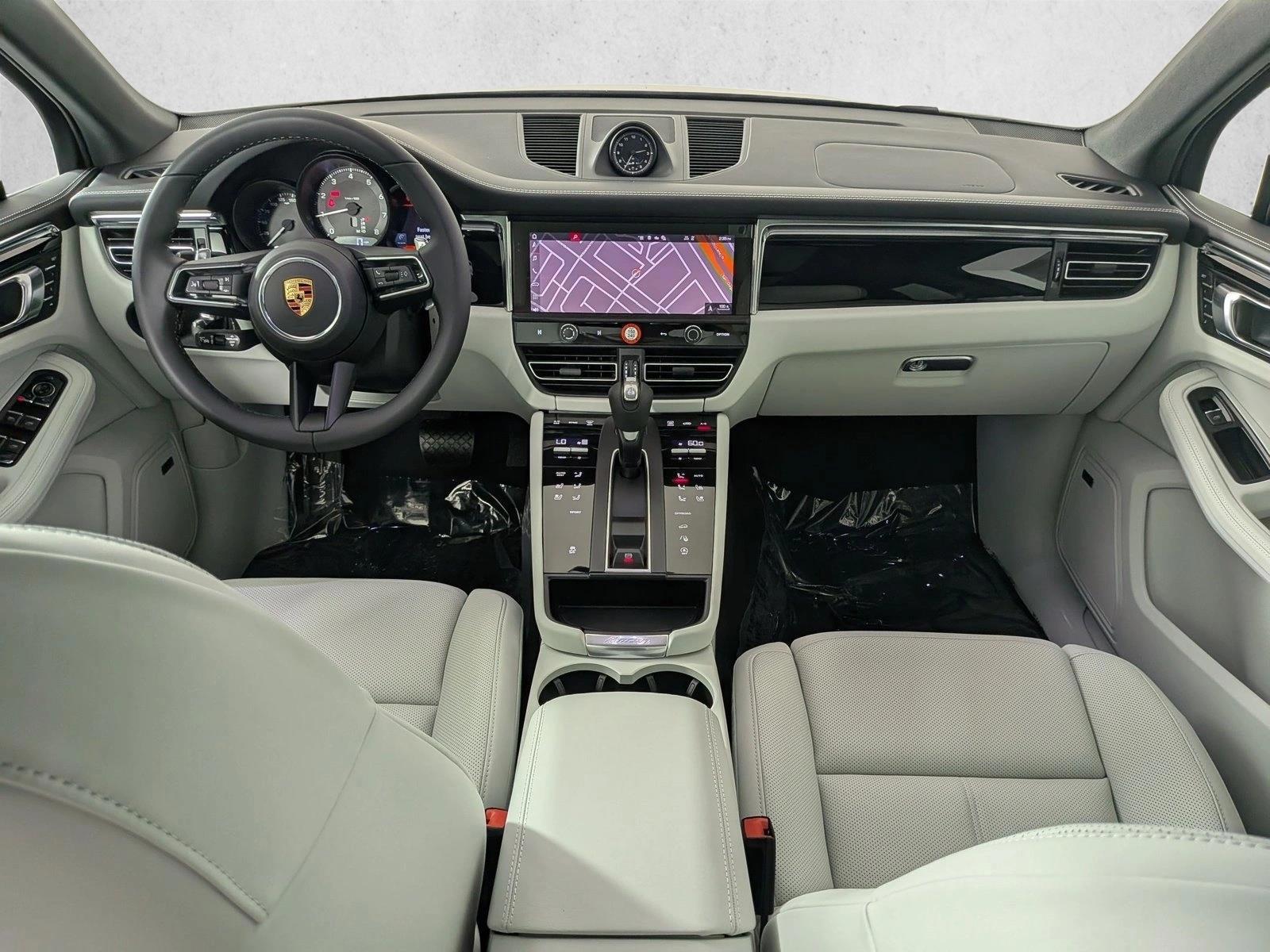Thumbnail: 2026 Porsche Macan - 5
