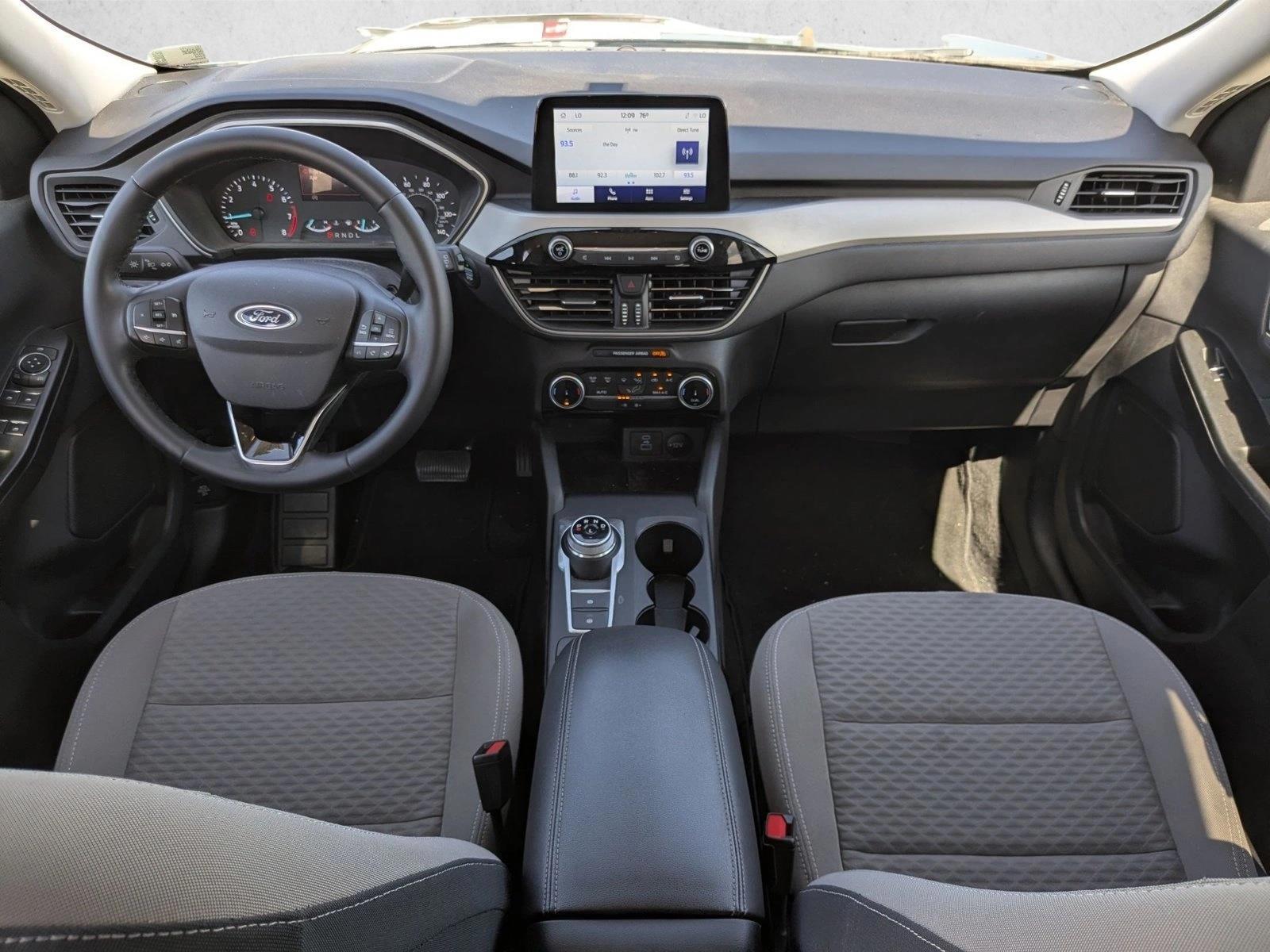 Thumbnail: 2022 Ford Escape - 3