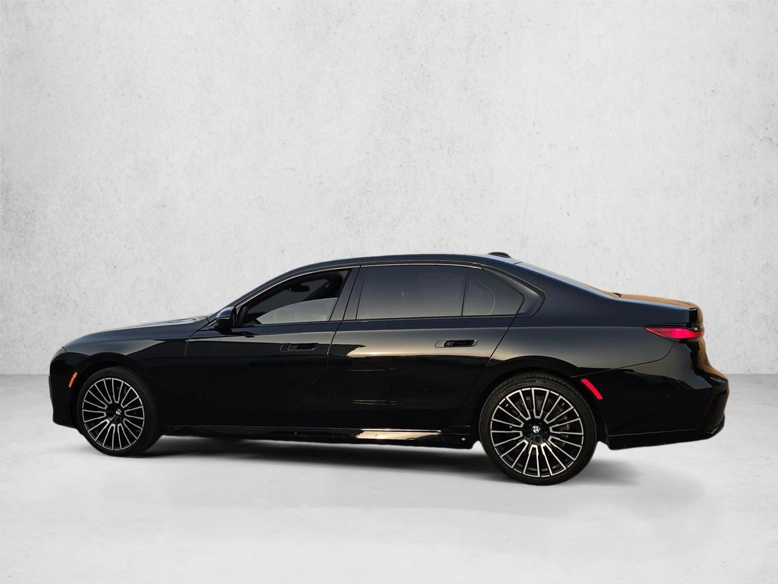 Thumbnail: 2024 BMW 7 Series - 2
