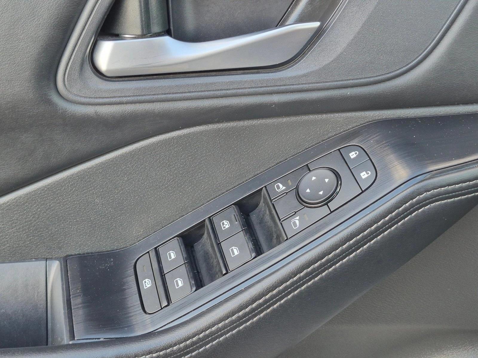 2025 Nissan Rogue SV - Photo 12