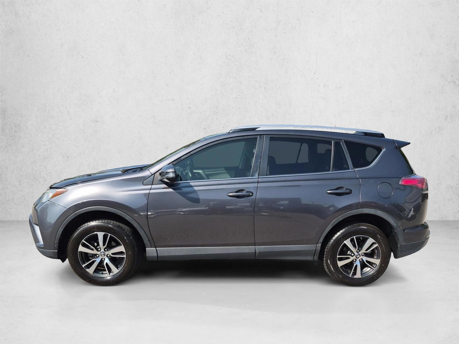 Thumbnail: 2018 Toyota RAV4 - 2