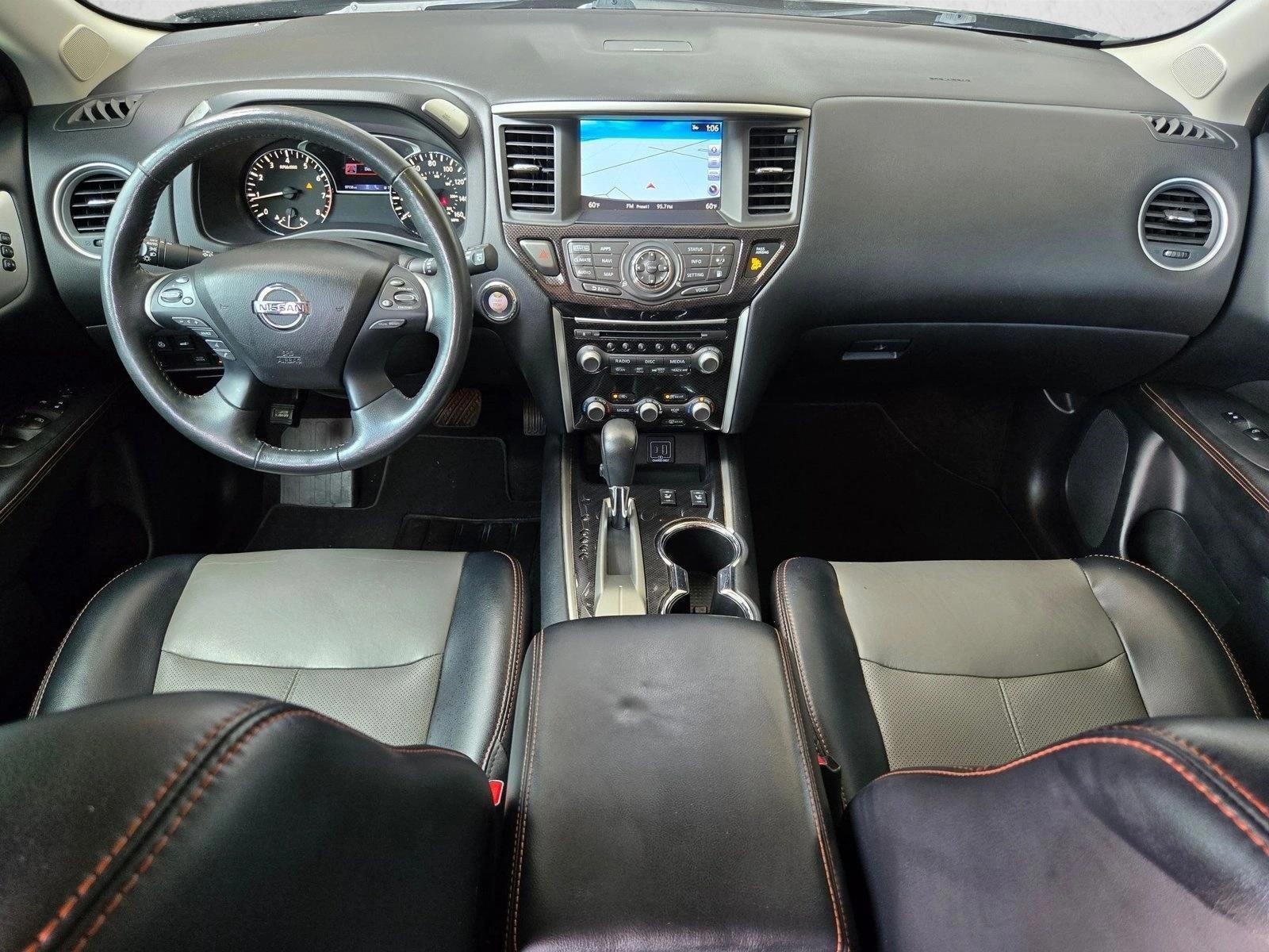Thumbnail: 2019 Nissan Pathfinder - 3