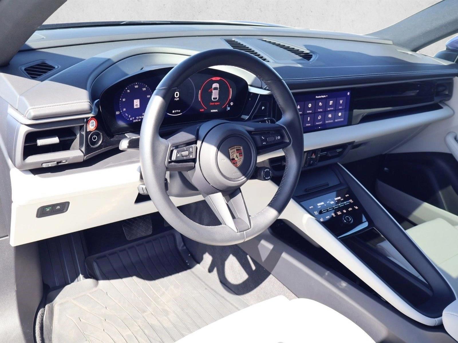 Thumbnail: 2025 Porsche Macan - 3