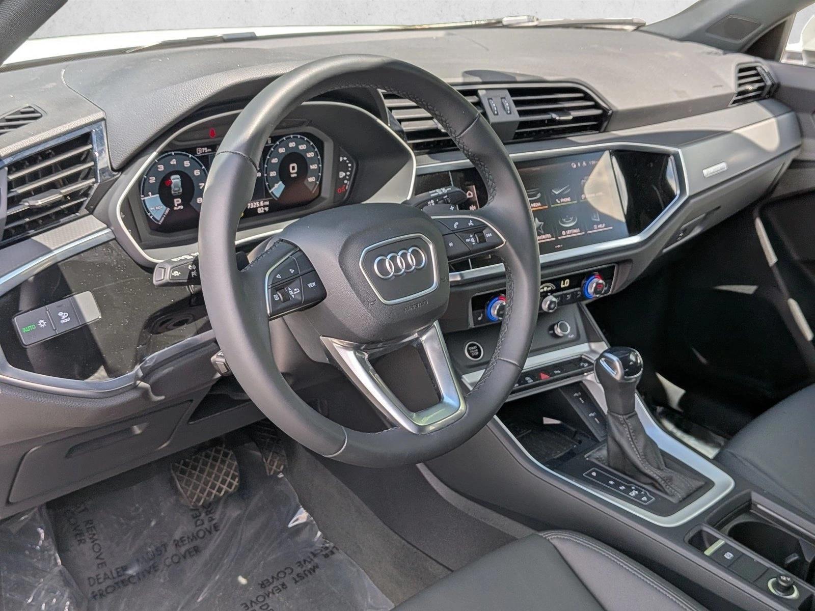 Thumbnail: 2024 Audi Q3 - 3