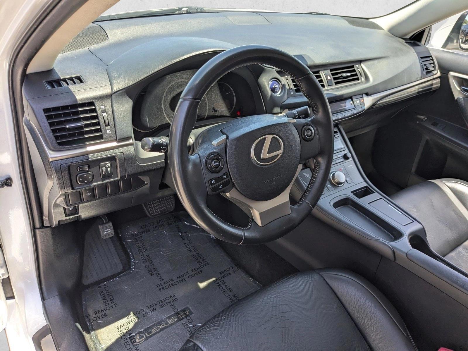 Thumbnail: 2015 Lexus CT - 3
