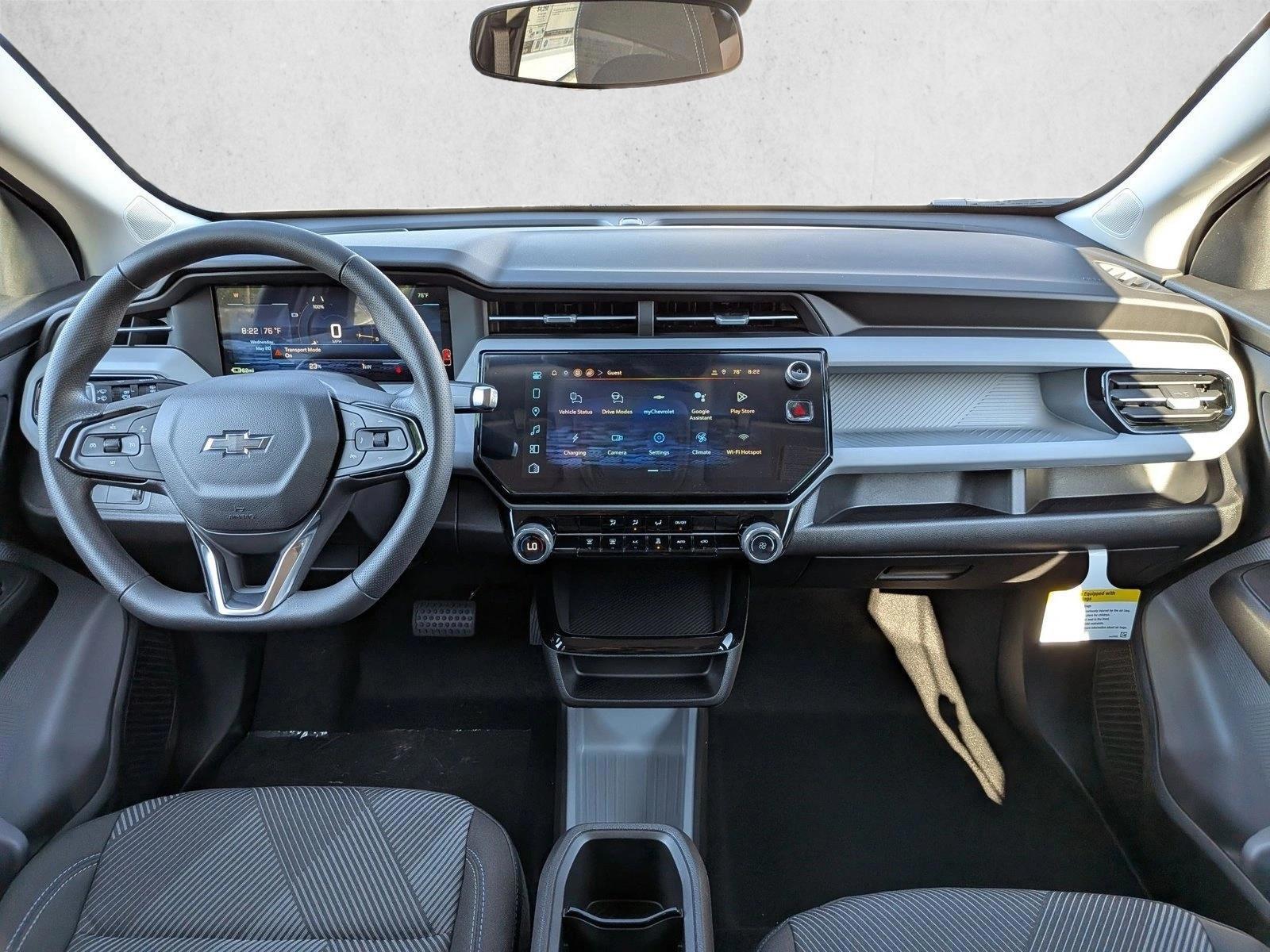 Thumbnail: 2027 Chevrolet Bolt EV - 4