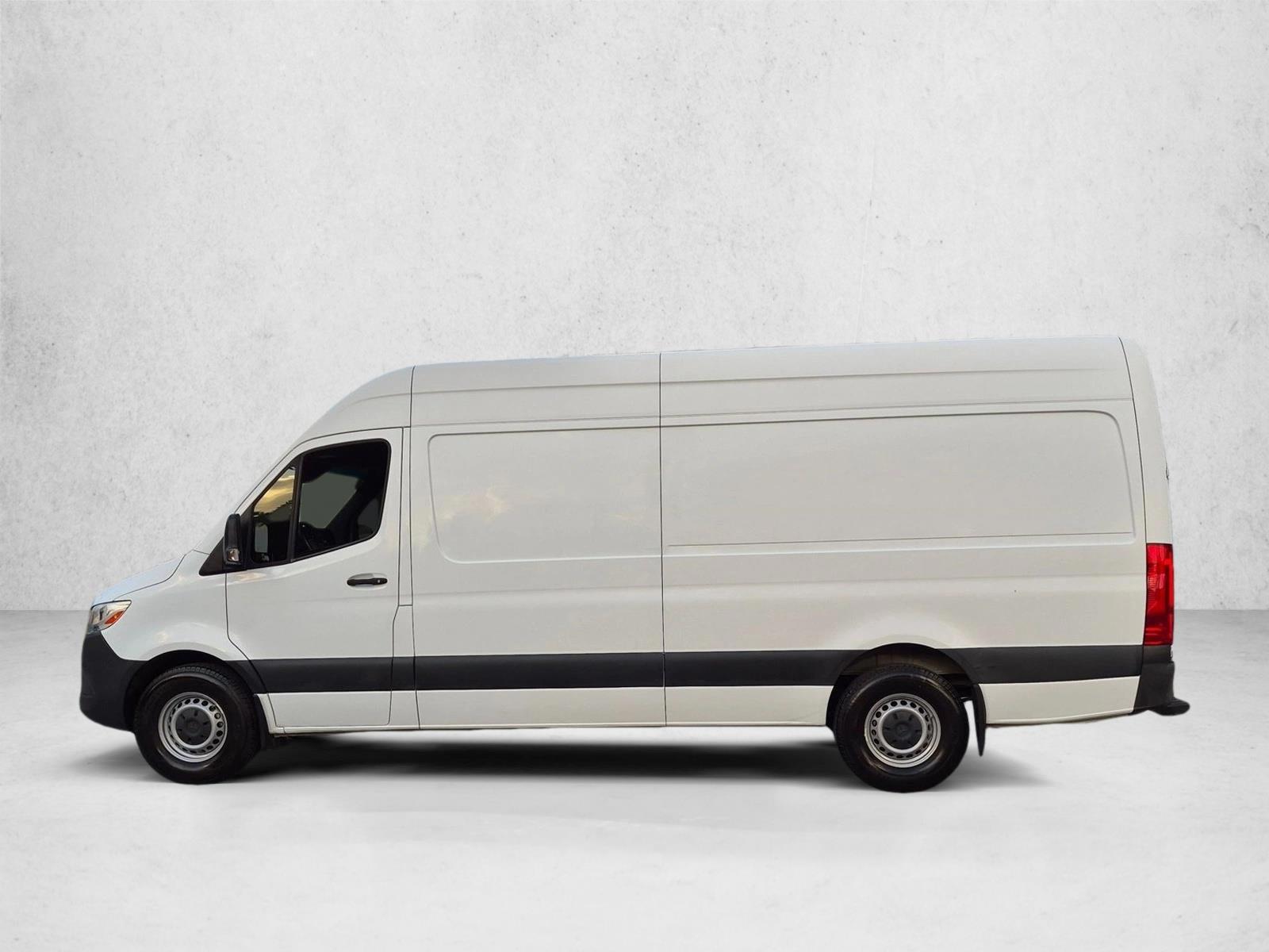 Thumbnail: 2022 Mercedes-Benz Sprinter - 2