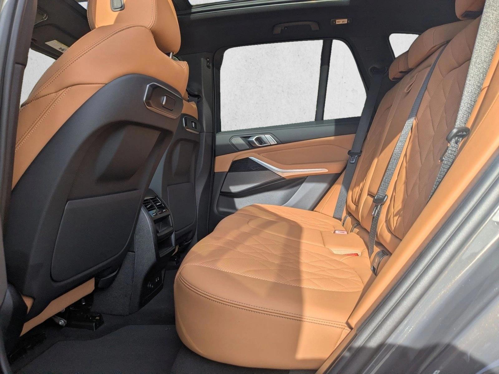 2026 BMW X5 50e - Photo 17