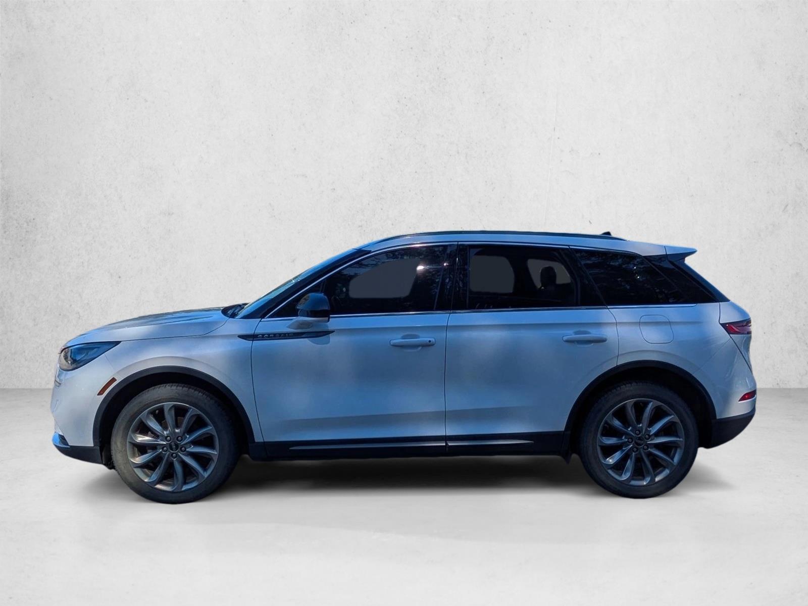 Thumbnail: 2022 Lincoln Corsair - 2
