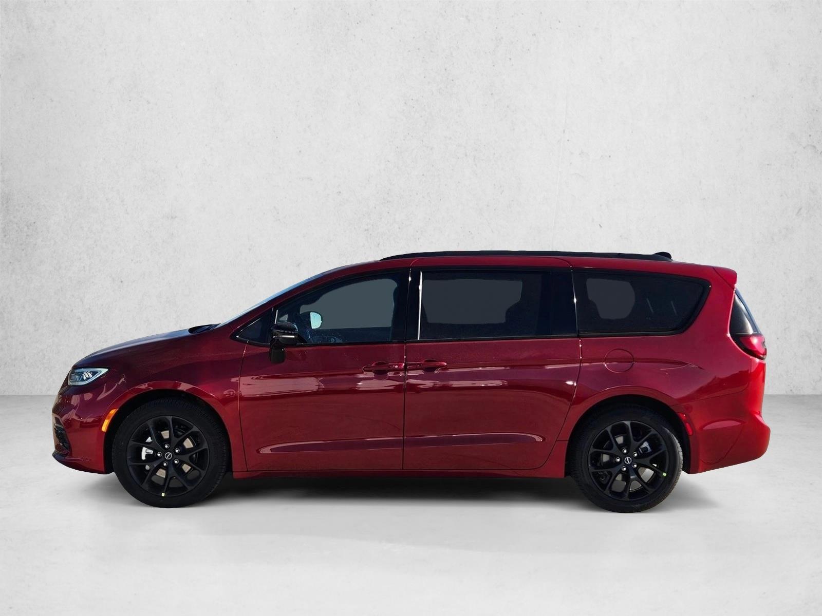 Thumbnail: 2026 Chrysler Pacifica - 2