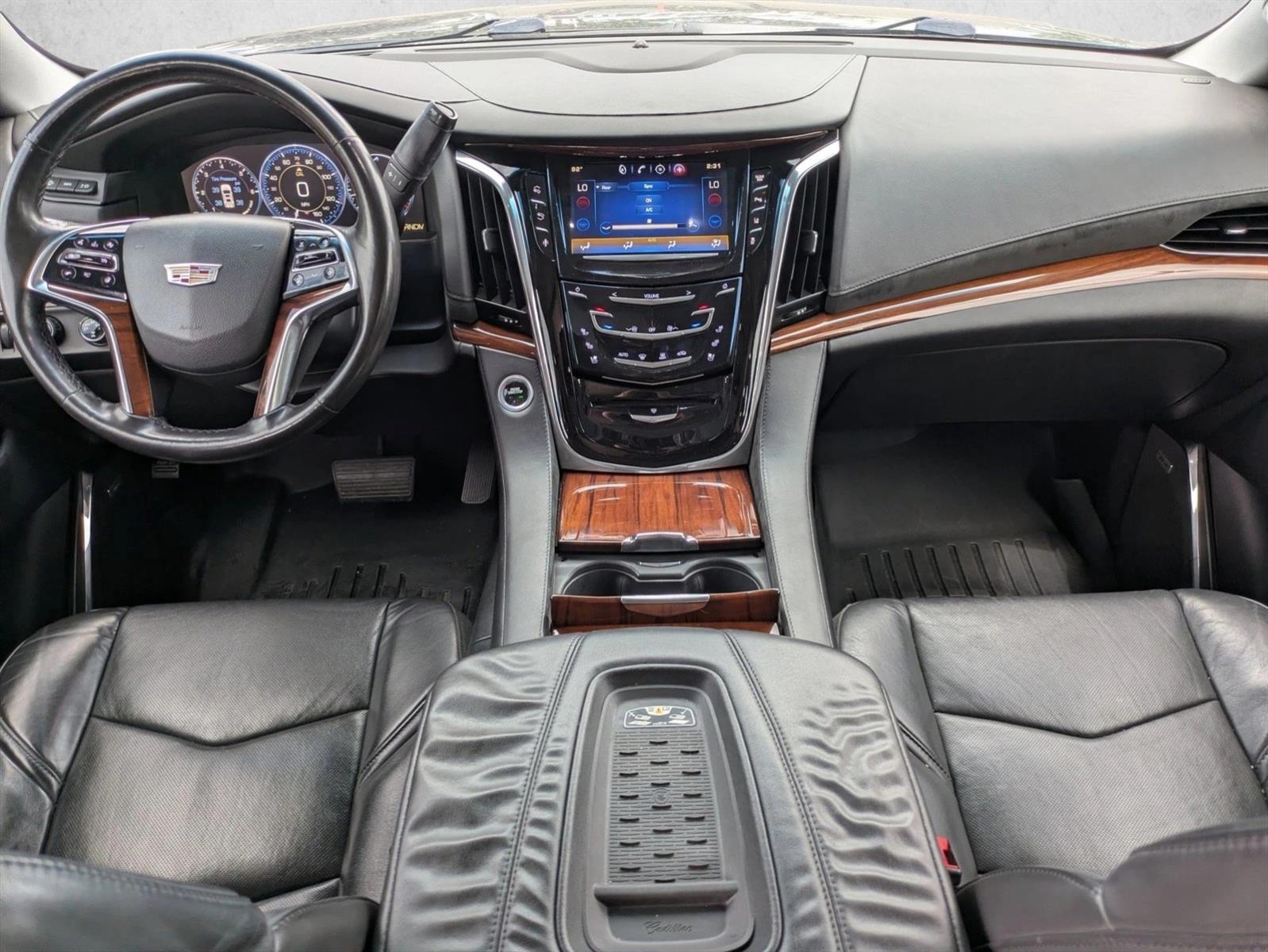 Thumbnail: 2015 Cadillac Escalade - 3