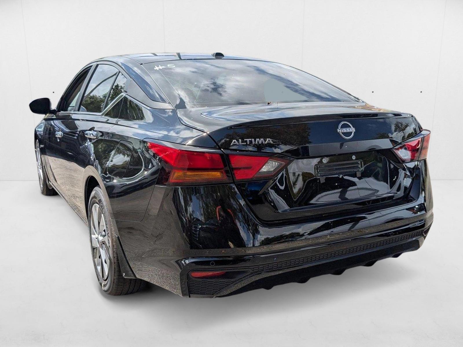 2025 Nissan Altima S - Photo 8