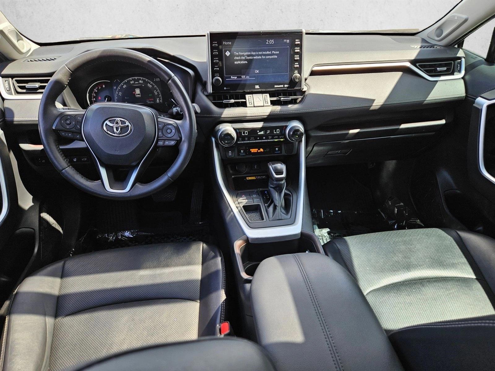 Thumbnail: 2022 Toyota RAV4 - 3