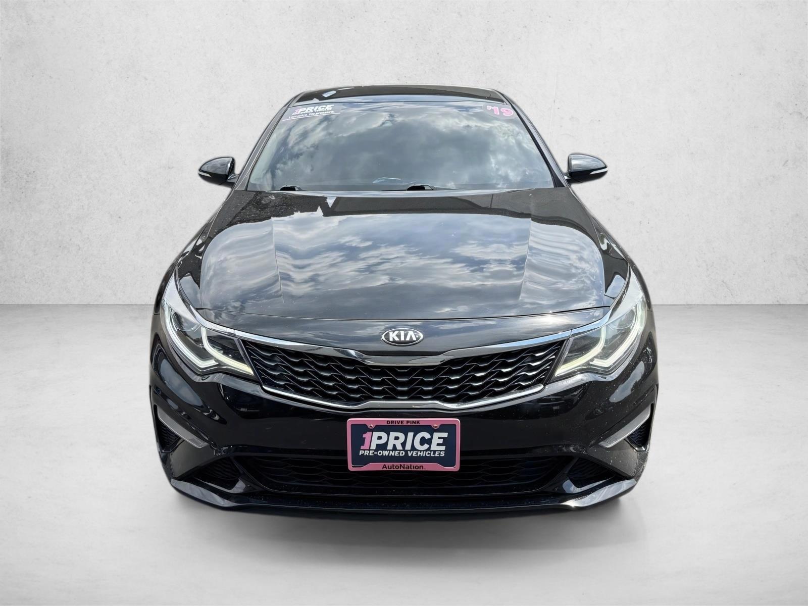 Used 2019 Kia Optima LX with VIN 5XXGT4L37KG350696 for sale in Des Plaines, IL
