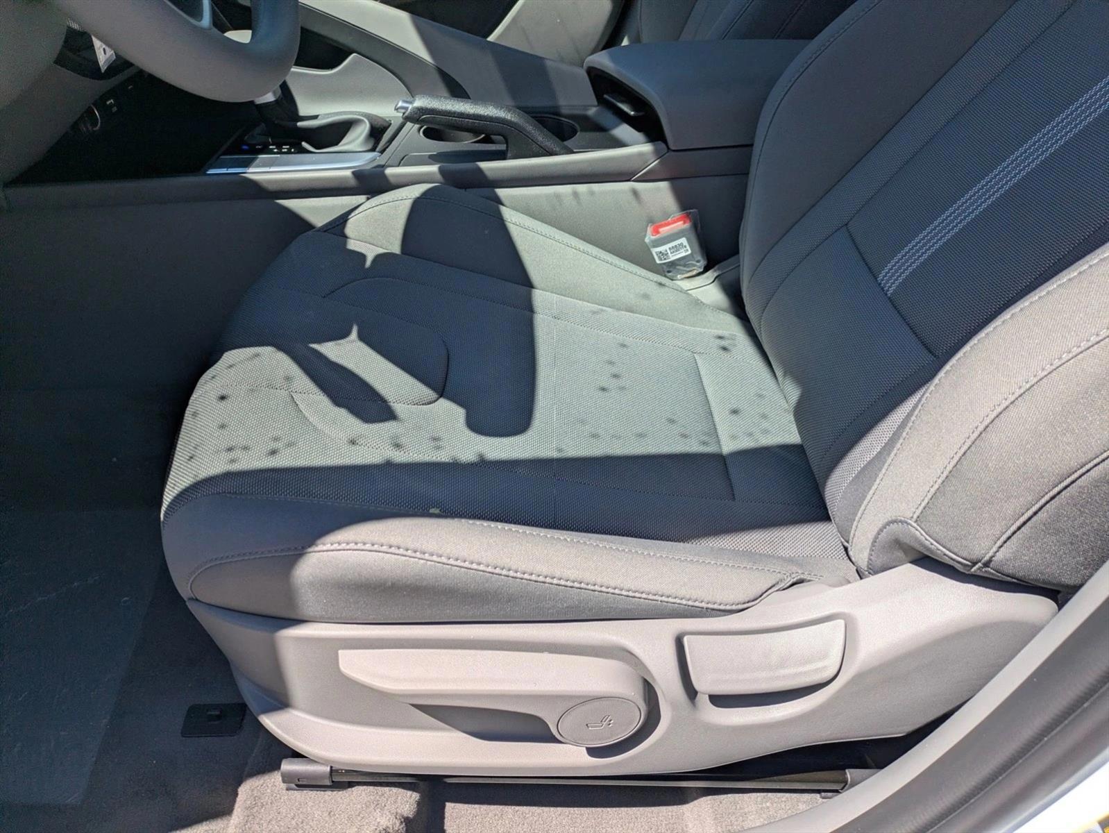Thumbnail: 2026 Hyundai Elantra - 4