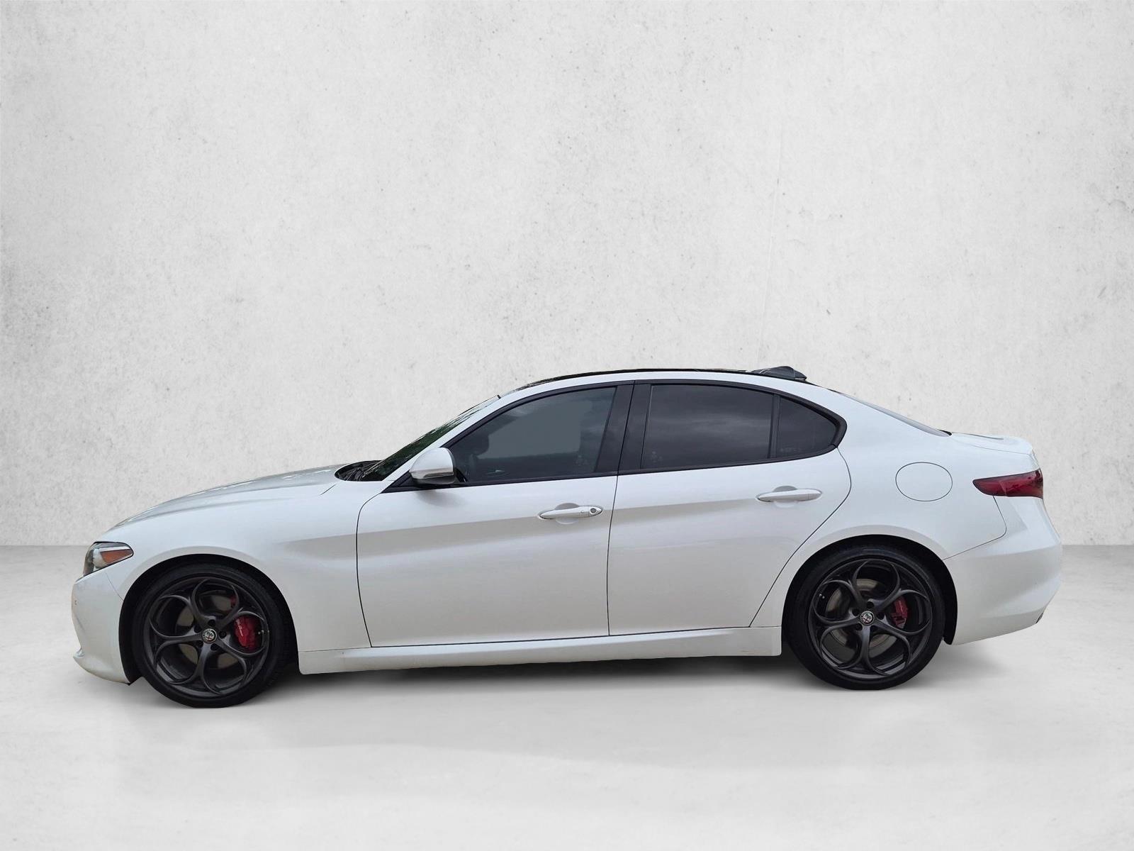 Thumbnail: 2017 Alfa Romeo Giulia - 2