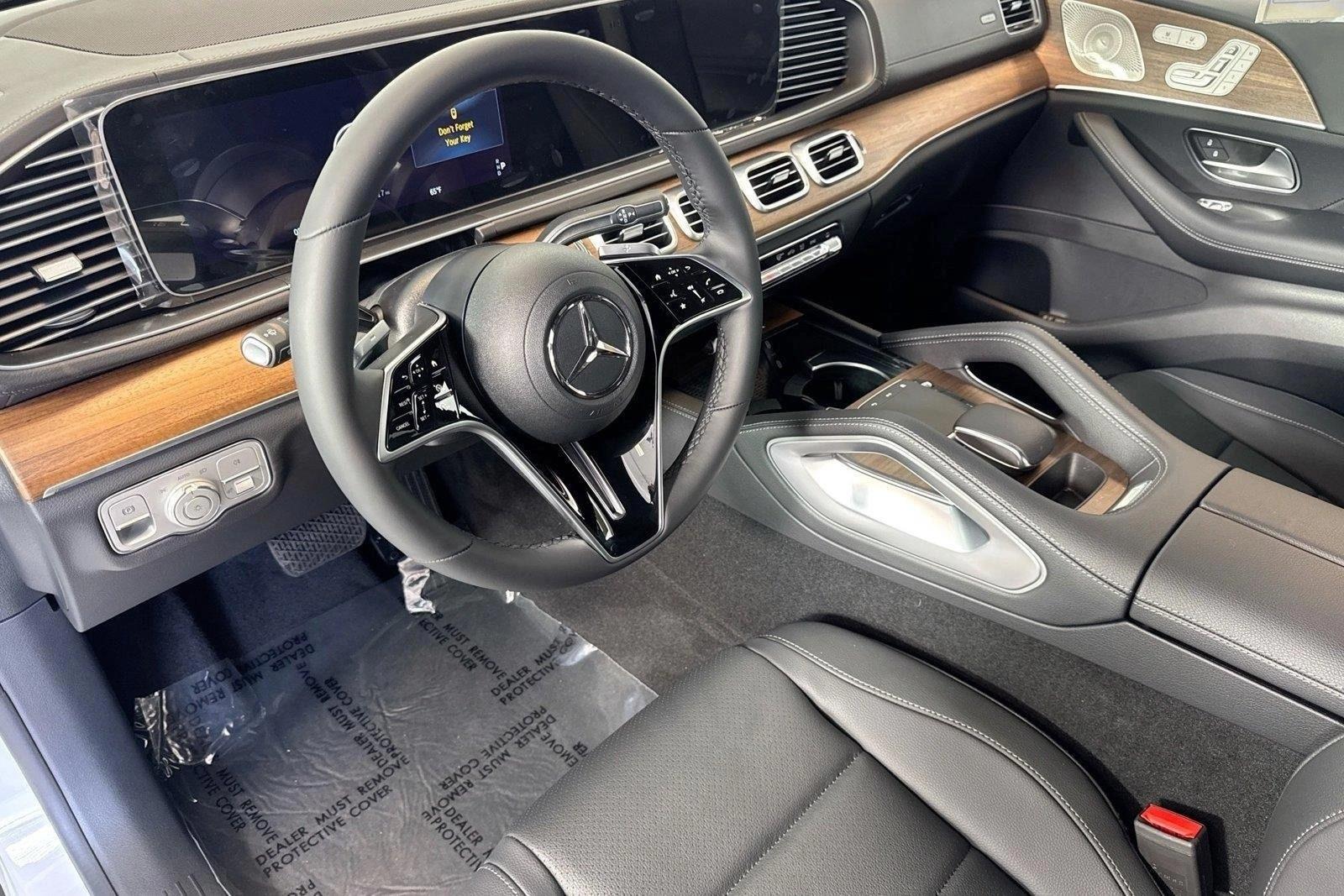 Thumbnail: 2026 Mercedes-Benz GLE - 3